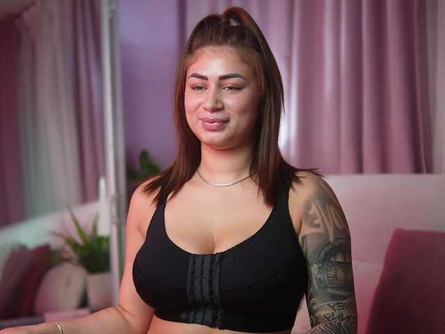 AmeliaBarbie live cam on BongaCams