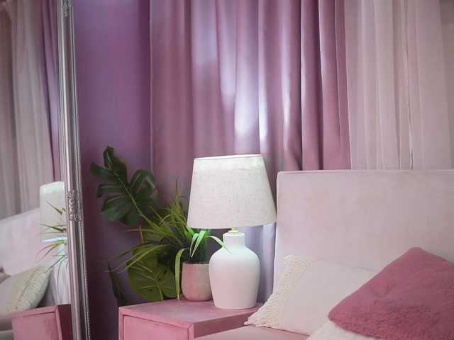 AmeliaBarbie live cam on BongaCams