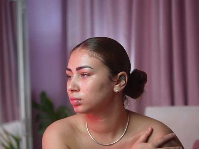 AmeliaBarbie live cam on BongaCams