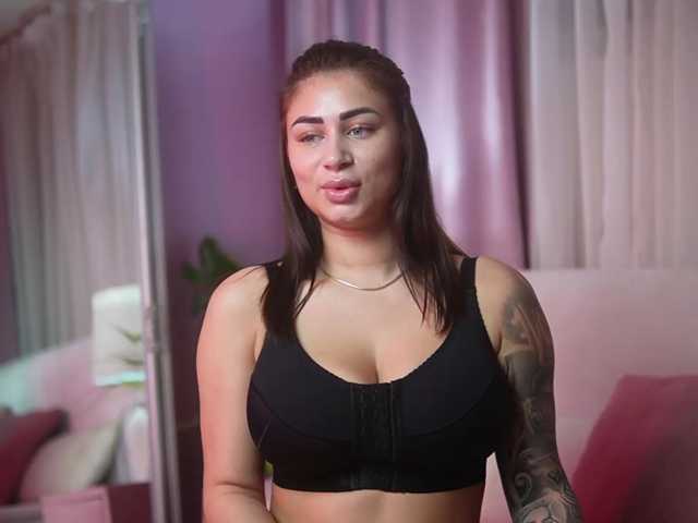 AmeliaBarbie live cam on BongaCams
