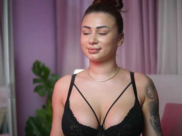 AmeliaBarbie's BongaCams show and profile