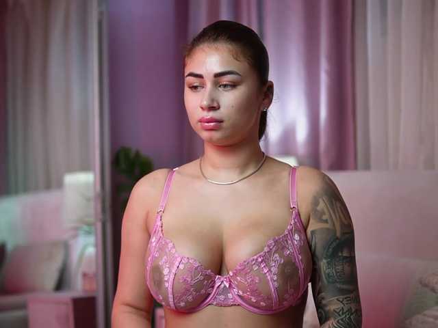 AmeliaBarbie live cam on BongaCams