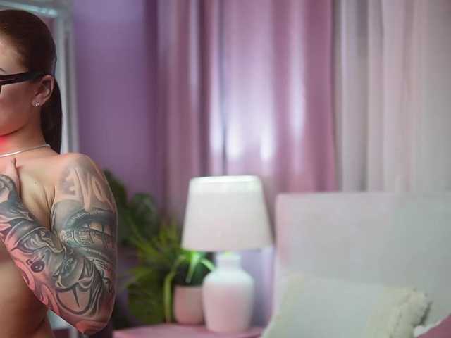 AmeliaBarbie live cam on BongaCams