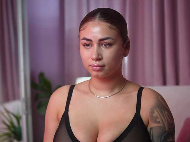 AmeliaBarbie live cam on BongaCams