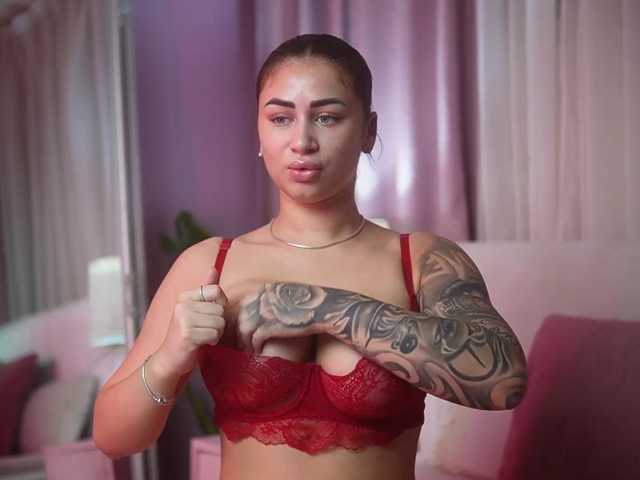 AmeliaBarbie live cam on BongaCams