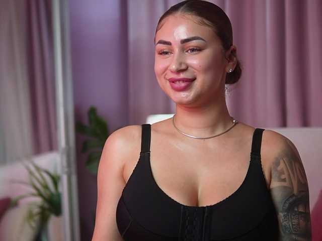 AmeliaBarbie live cam on BongaCams