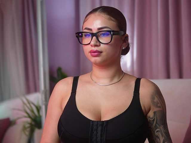 AmeliaBarbie live cam on BongaCams