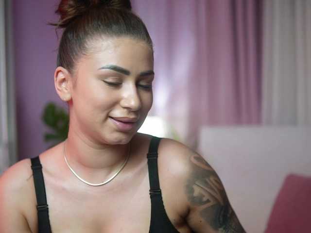 AmeliaBarbie's BongaCams show and profile