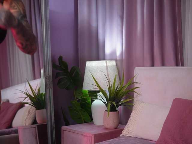 AmeliaBarbie live cam on BongaCams