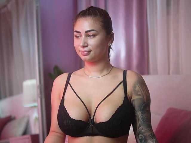 AmeliaBarbie live cam on BongaCams