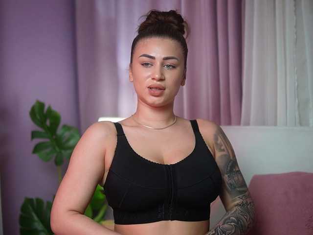 AmeliaBarbie's BongaCams show and profile