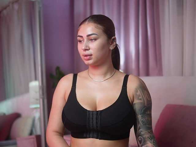 AmeliaBarbie live cam on BongaCams