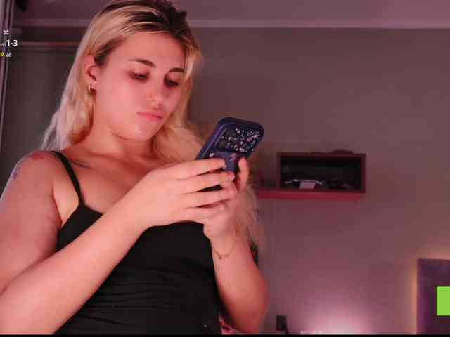 Mx_Hazelyss webcam