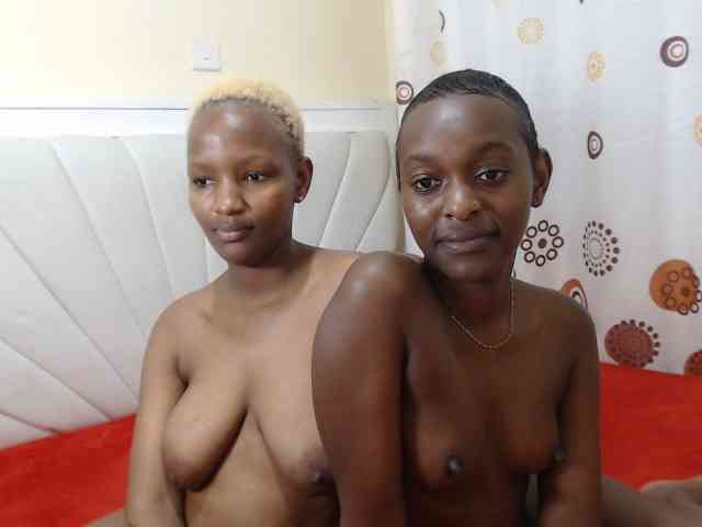 DoubleTroubleXX webcam