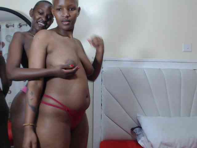 DoubleTroubleXX webcam