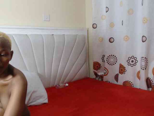 DoubleTroubleXX webcam