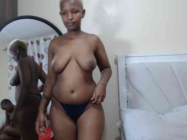 DoubleTroubleXX webcam