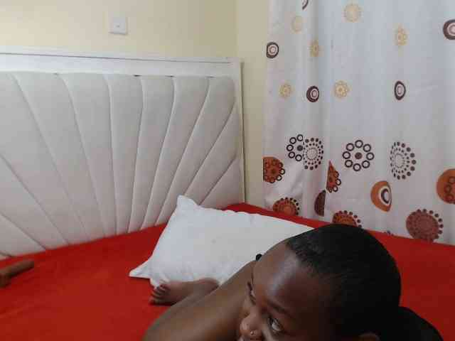 DoubleTroubleXX webcam