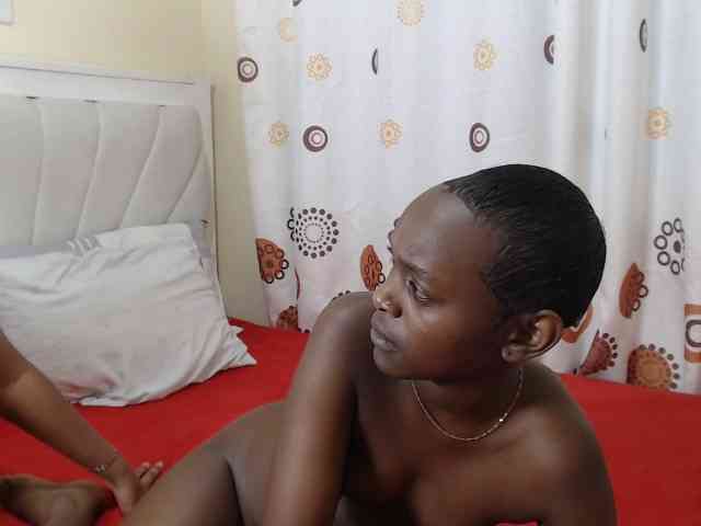 DoubleTroubleXX webcam