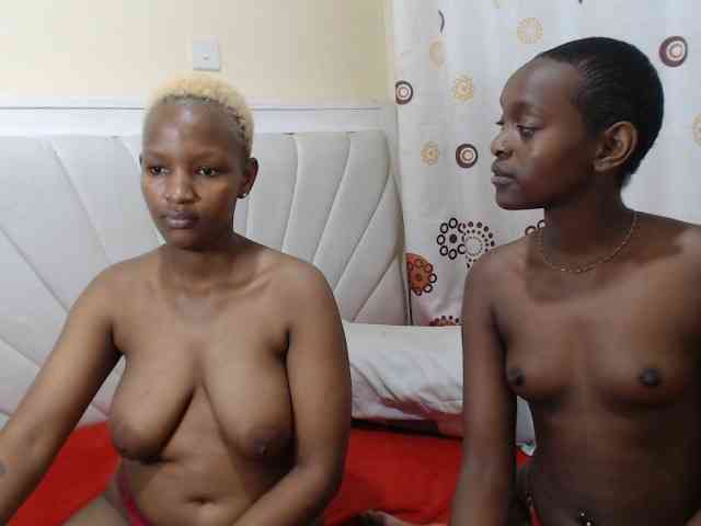 DoubleTroubleXX webcam