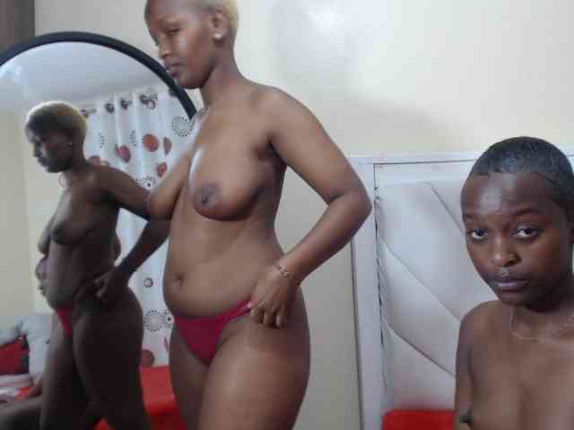 DoubleTroubleXX webcam