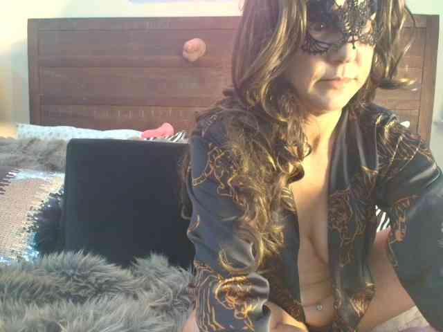 Bella_GuiltyPleasure69 webcam