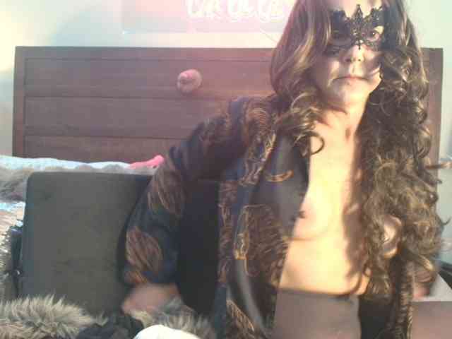 Bella_GuiltyPleasure69 webcam