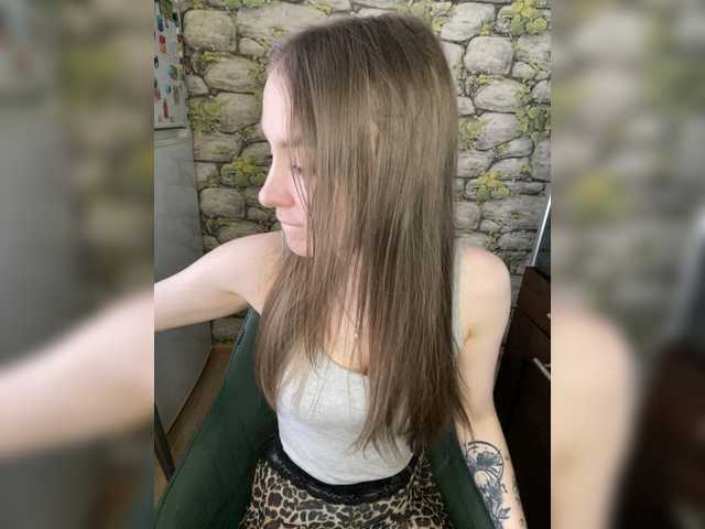 Intro31 Live Cam on BongaCams
