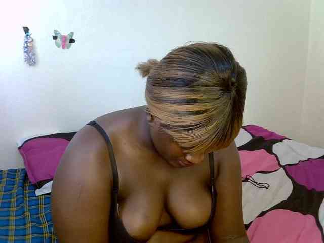 AfricanBumbum webcam