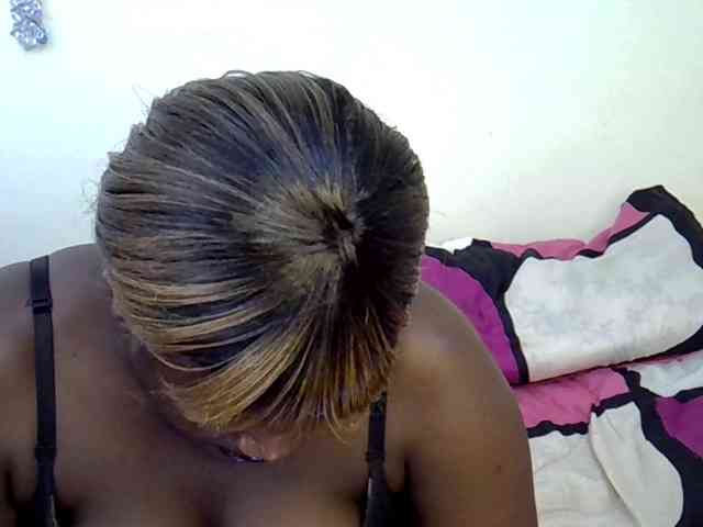 AfricanBumbum webcam