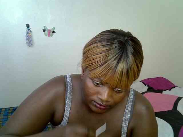 AfricanBumbum webcam