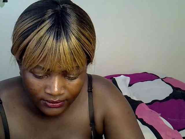 AfricanBumbum webcam