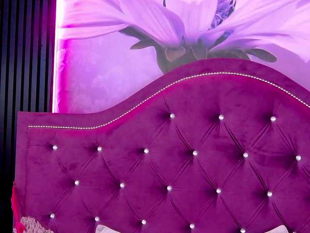le modèle DaianaKimberly est en webcam porno dans un show sur le site bongacams, il possède les tags suivants: White/Caucasian,Brunette,Shaved