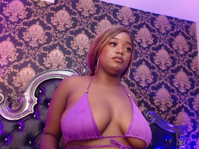KattyMayers live cam on BongaCams