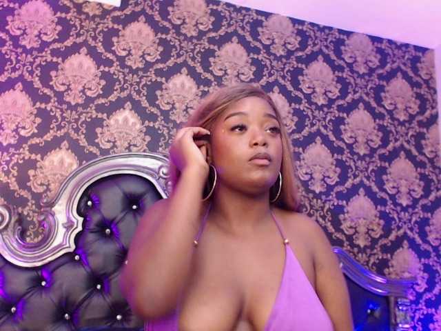 KattyMayers live cam on BongaCams