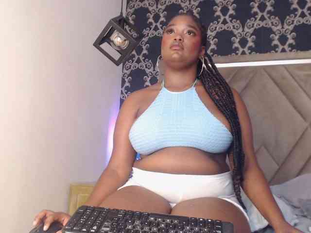 KattyMayers webcam