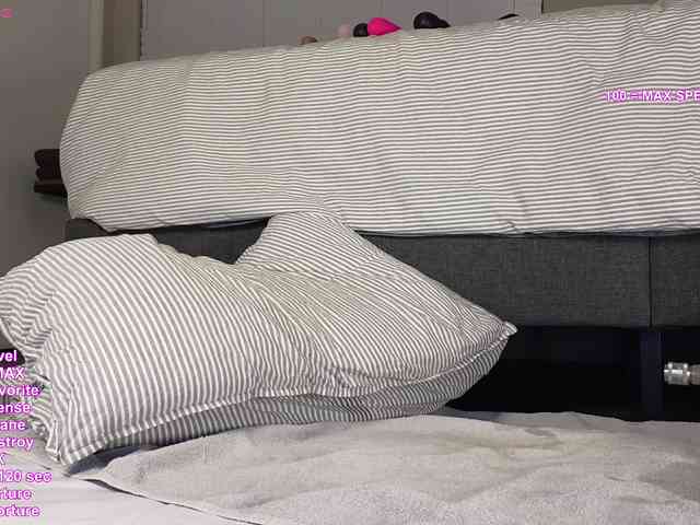 HayleeXX webcam