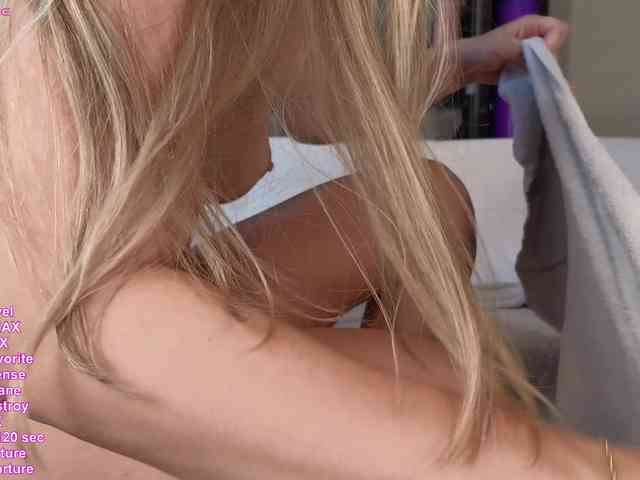 HayleeXX webcam