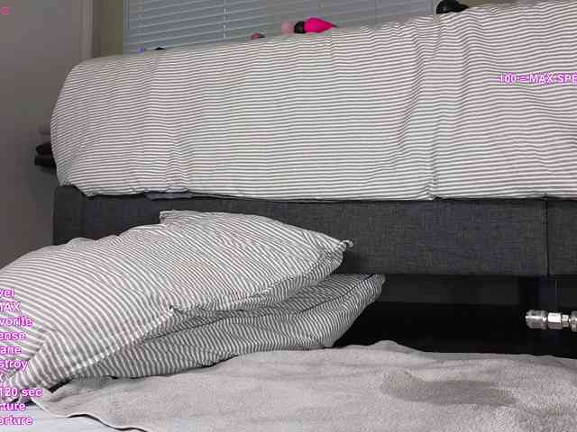 HayleeXX webcam