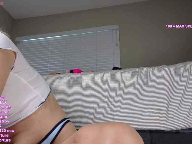 HayleeXX webcam