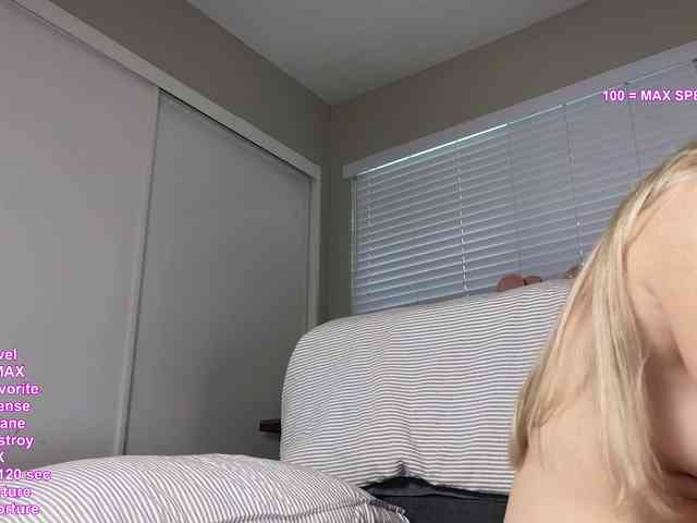 HayleeXX webcam