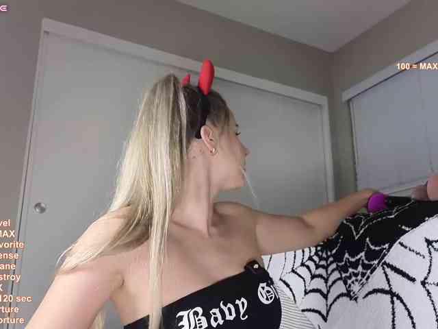 HayleeXX