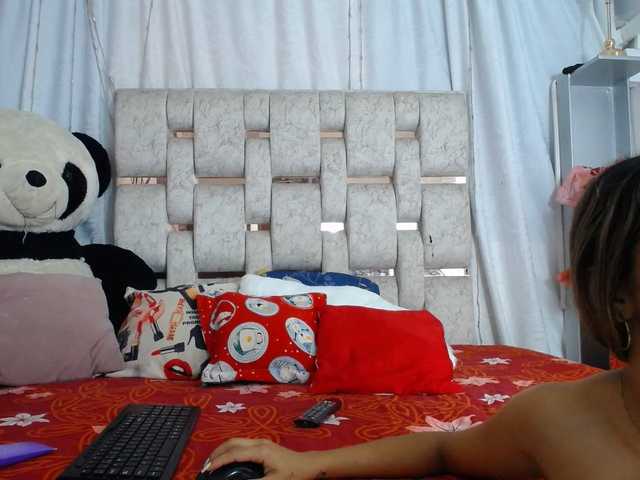 self-destruccionn's BongaCams show and profile
