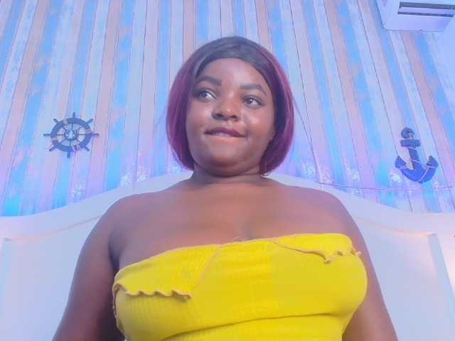 SaraThomas's BongaCams show and profile