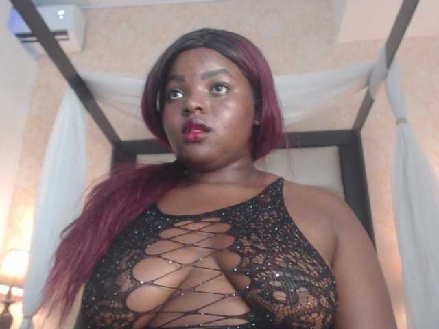 SaraThomas's BongaCams show and profile