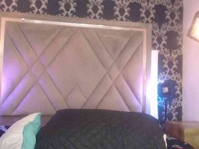 SaraThomas webcam