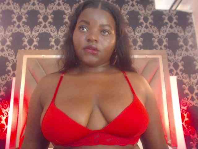 SaraThomas webcam