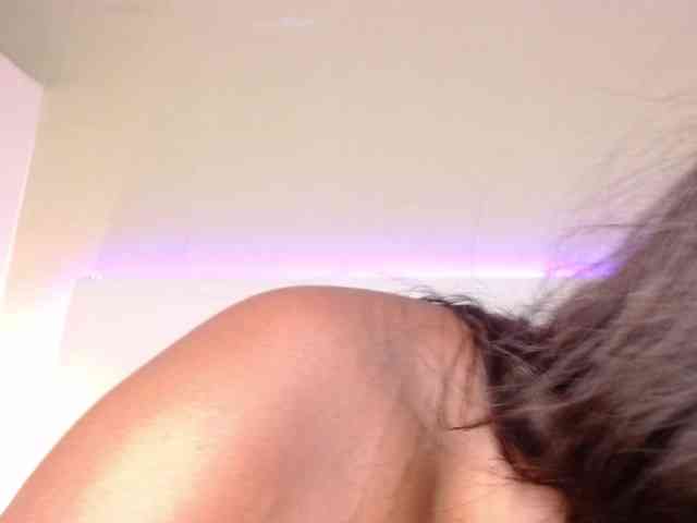 SaraThomas webcam