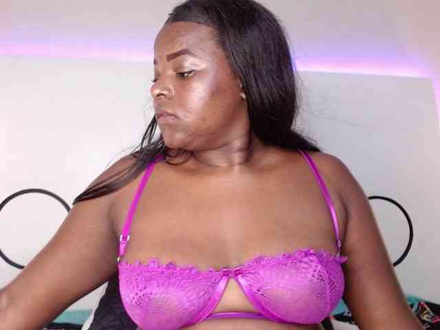 SaraThomas webcam
