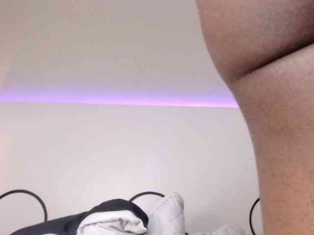 SaraThomas webcam